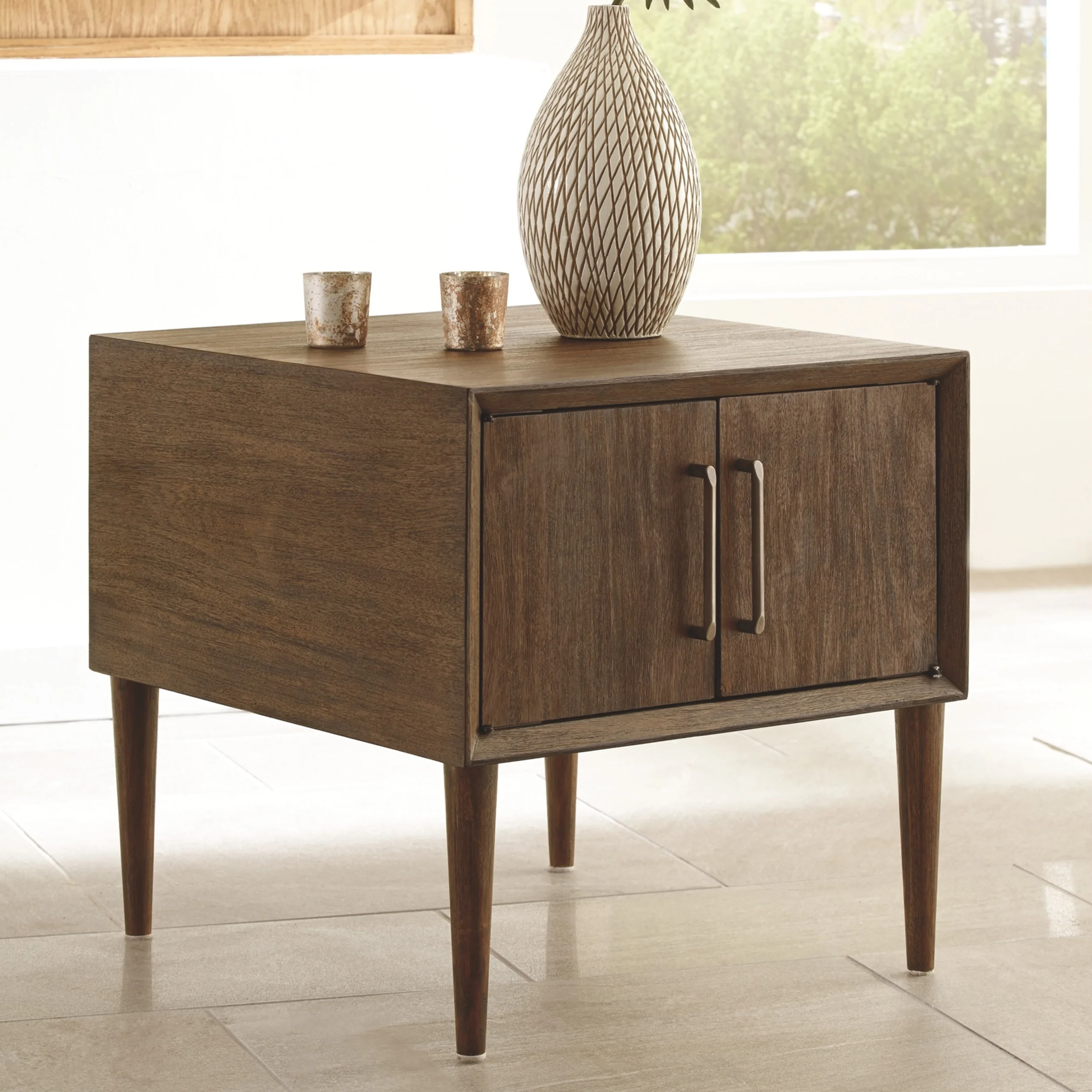 Kisper-Square-End-Table-Dark-Brown-1dea4f0d-50ad-41a1-a6c6-cfc177534708-1.webp